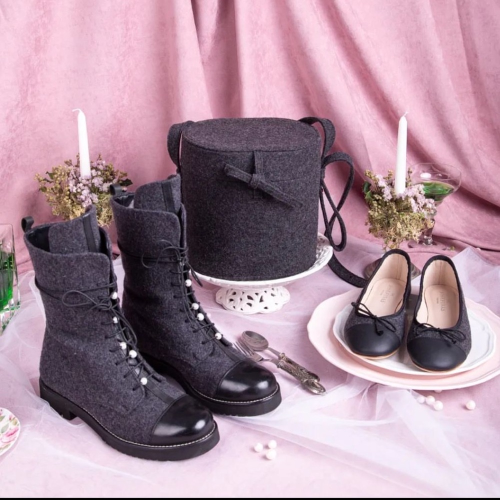 Josefinas Portugal 5 pearls boots